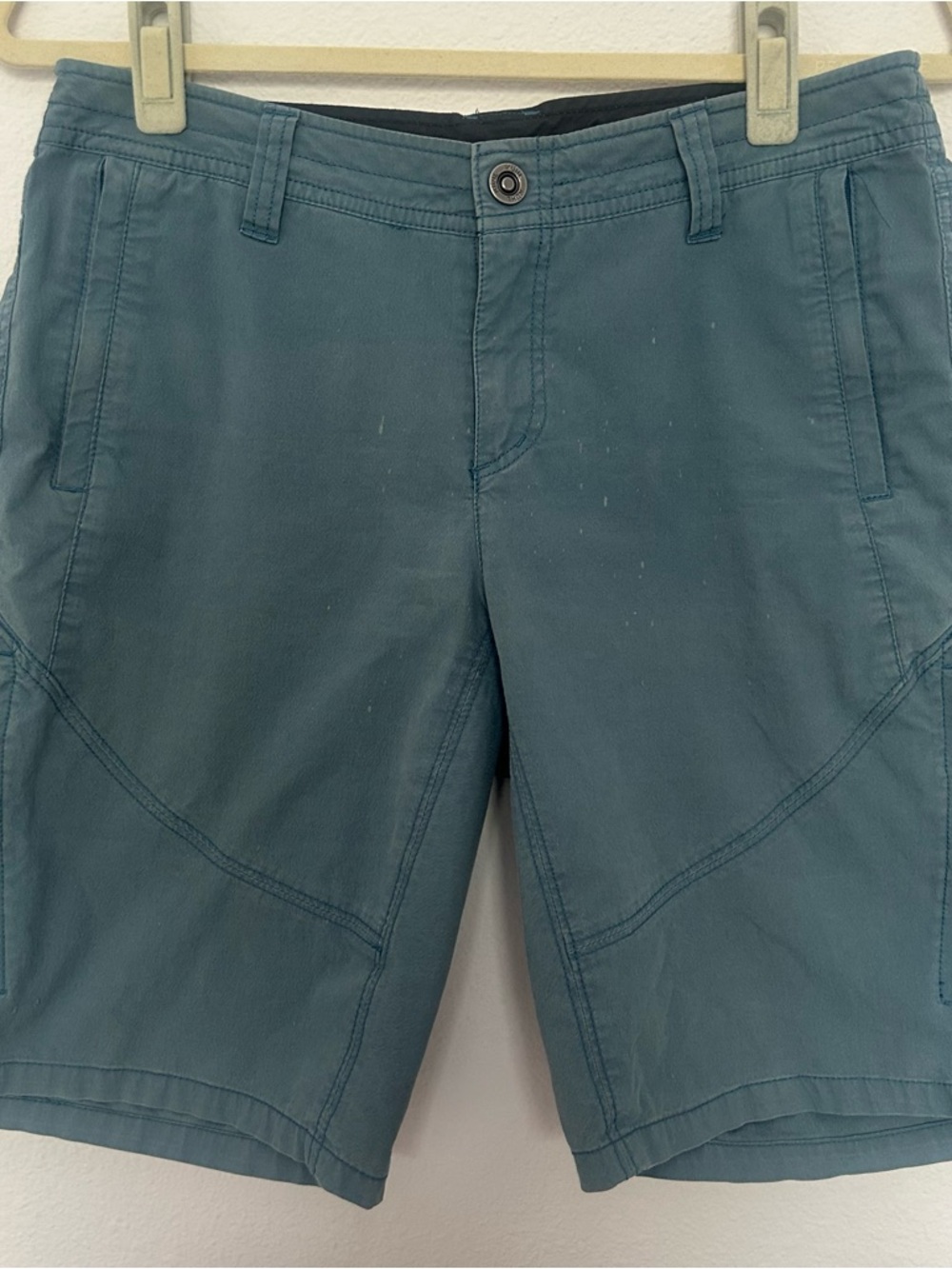 Kuhl Outdoor Women’s Teal Performance Cargo Shorts w/ 6 Pocket in Work Condition